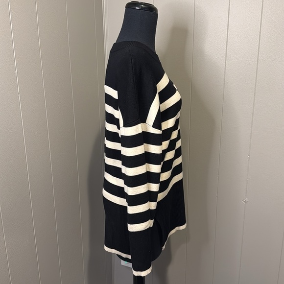 NWT Truth by Republic Women’s Small Knit Stripe Sweater Side Hem Slit - Picture 3 of 7